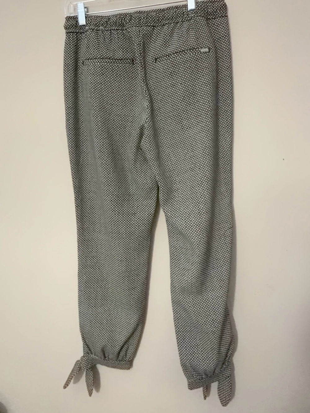 White House Black Market Black & White Polka Dot Tie-Hem Joggers - Picture 3 of 9